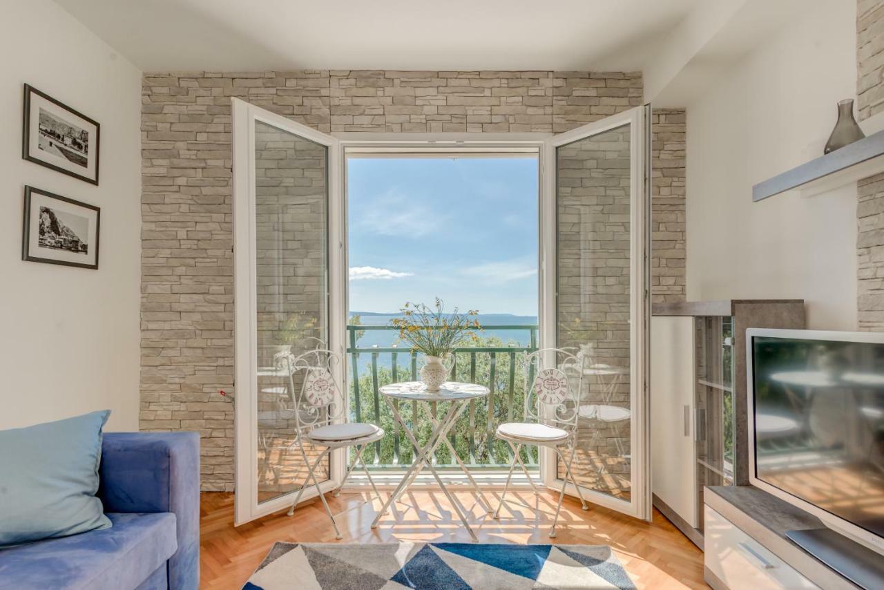Apartmani Mirta Omiš Buitenkant foto