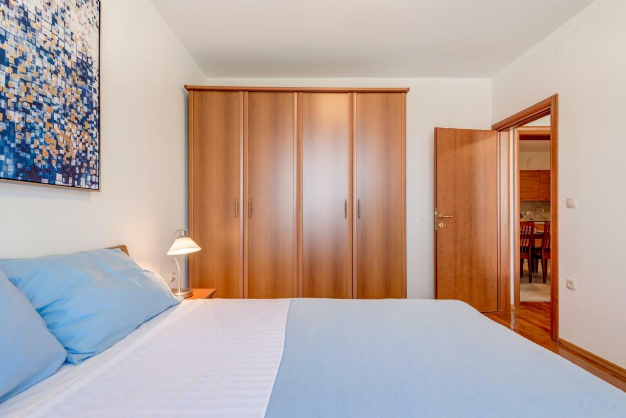 Apartmani Mirta Omiš Buitenkant foto