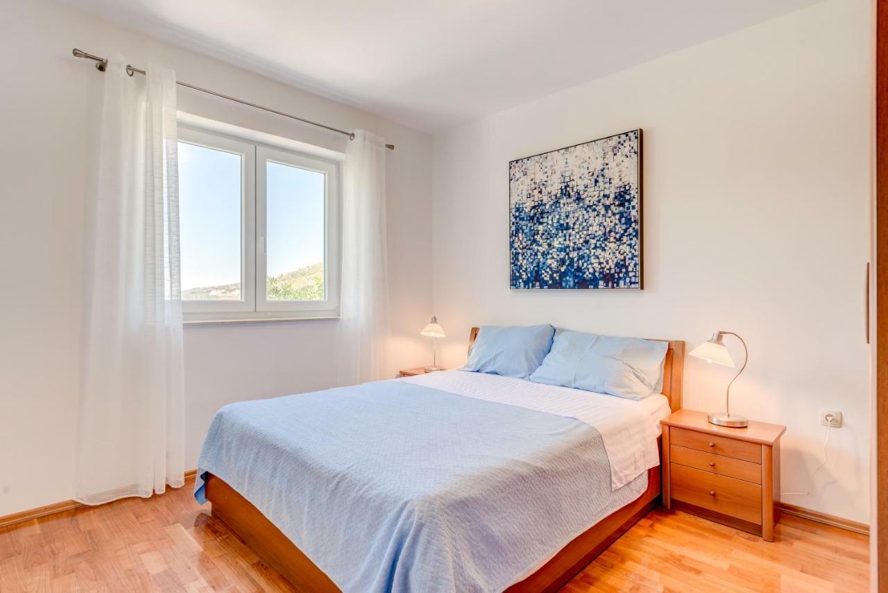 Apartmani Mirta Omiš Buitenkant foto