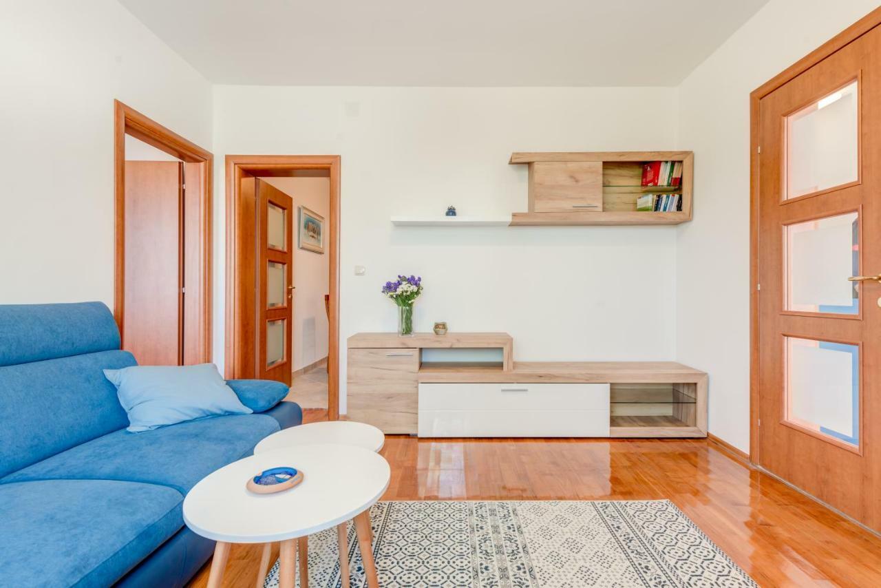 Apartmani Mirta Omiš Buitenkant foto