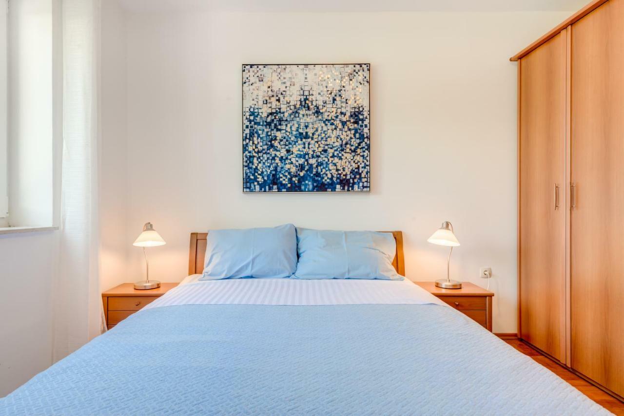 Apartmani Mirta Omiš Buitenkant foto