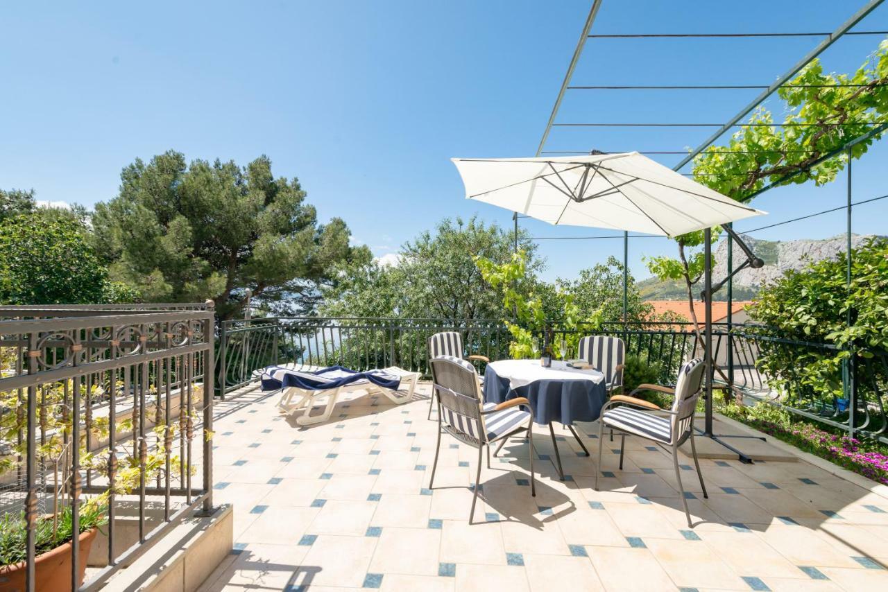 Apartmani Mirta Omiš Buitenkant foto