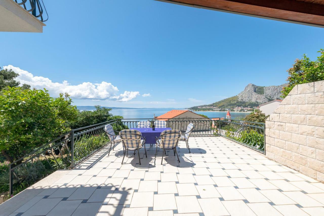 Apartmani Mirta Omiš Buitenkant foto