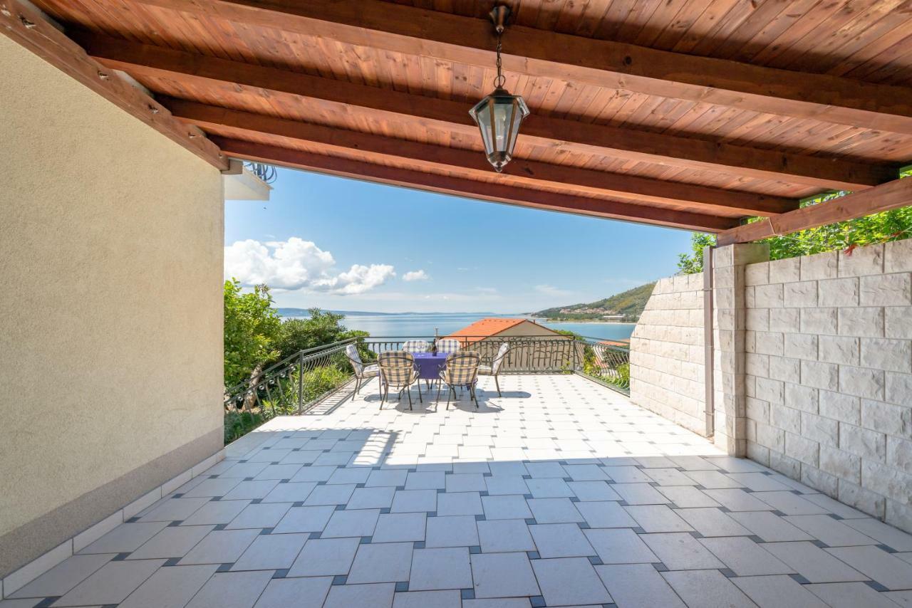 Apartmani Mirta Omiš Buitenkant foto